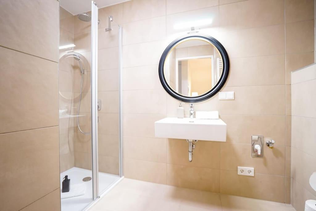 Executive Suite W/ Rooftop Pool Wien Ngoại thất bức ảnh