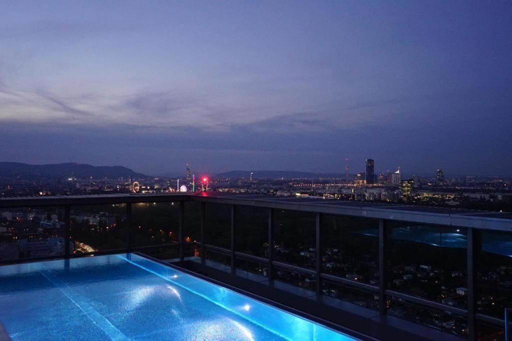 Executive Suite W/ Rooftop Pool Wien Ngoại thất bức ảnh